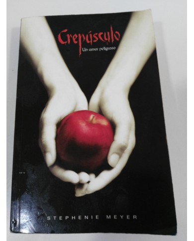 Crepusculo UN AMOR PELIGROSO Stephenie Meyer LIBRO 2009 ALFAGUARA 504 PGS Crepusculo UN AMOR PELIGROSO Stephenie Meyer LIBRO 2009 ALFAGUARA 504 PGS