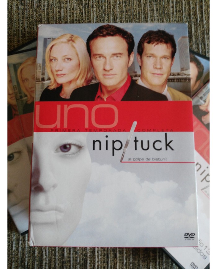 NIP TUCK A GOLPE DE BISTURI PRIMERA TEMPORADA 1 COMPLETA - 5 DVD + EXTRAS - AM