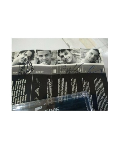 Five 5 RCA Firmado a mano por los miembros del grupo - Cinta Tape Cassette - 3T Five 5 RCA Firmado a mano por los miembros del grupo - Cinta Tape Cassette - 3T