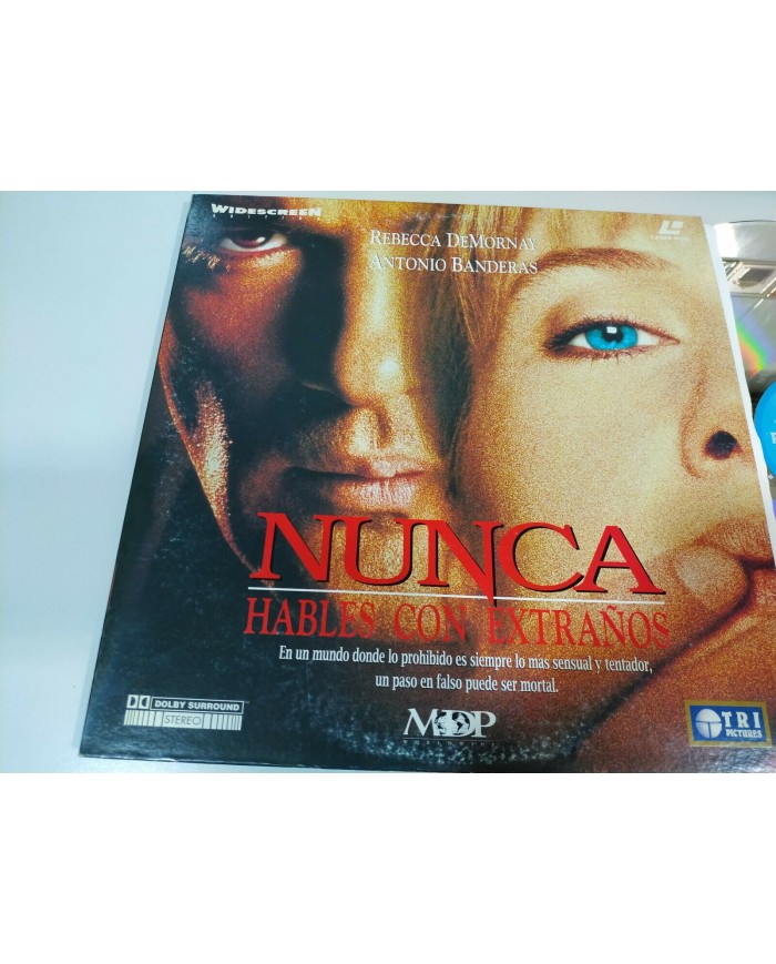 Nunca Hables con Extra?os Antonio Banderas Rebecca Demornay Laserdisc LD ESPA?OL Nunca Hables con Extra?os Antonio Banderas Rebecca Demornay Laserdisc LD ESPA?OL