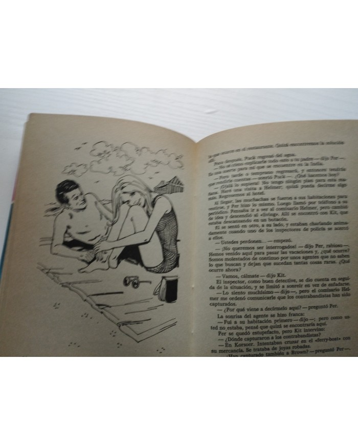 PUCK y Los Contrabandistas Lisbeth Werner 1983 Ediciones Toray - LIBRO Español Am