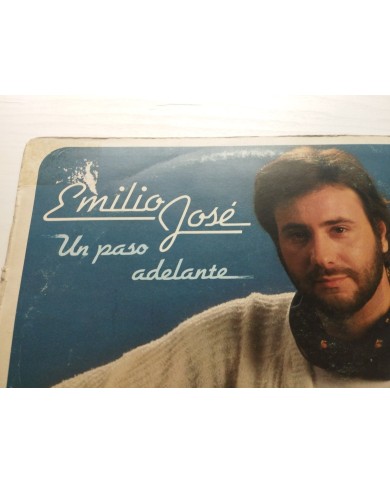 Emilio Jose Un Paso Adelante 1983 Hispavox 160019 - LP 12" Vinilo G+/VG Emilio Jose Un Paso Adelante 1983 Hispavox 160019 - LP 12" Vinilo G+/VG