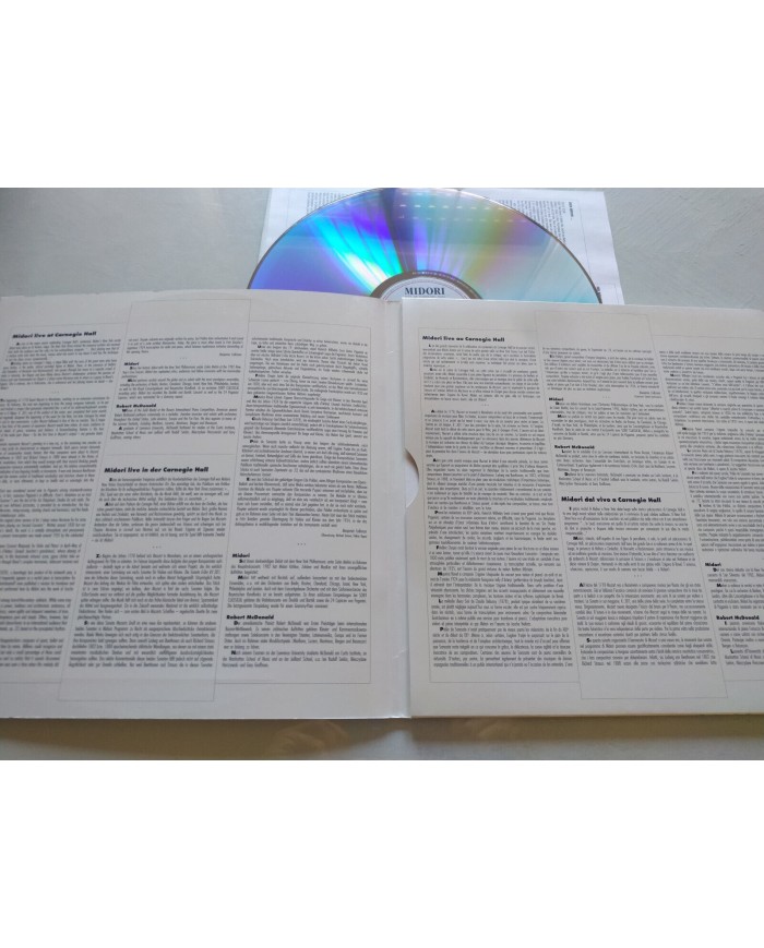 Midori Live At Carnagie Hall Mozart Strauss Beethoven 1991 - LASERDISC LD - 2T